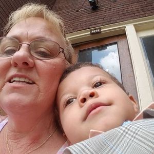 Meet your Posher, Pamala